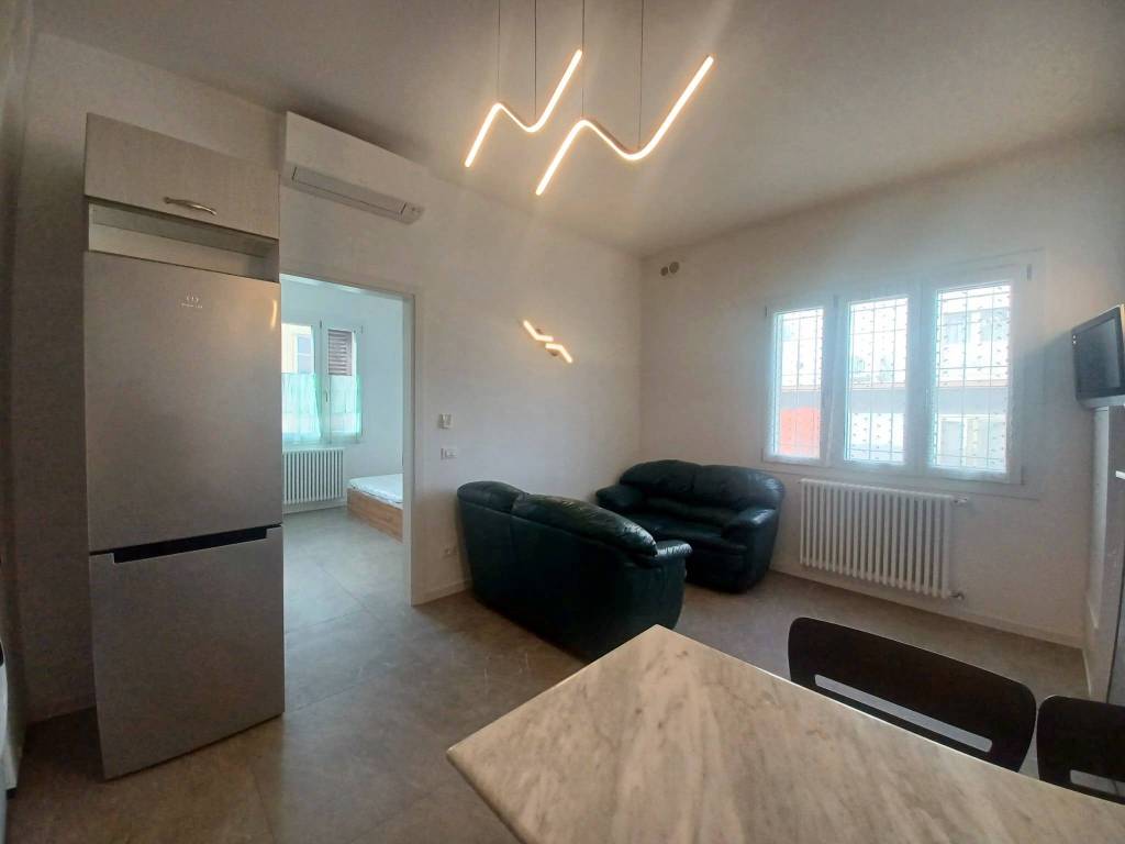 Appartamento a Ferrara in Via Vincenzo Bellini - Foto 2
