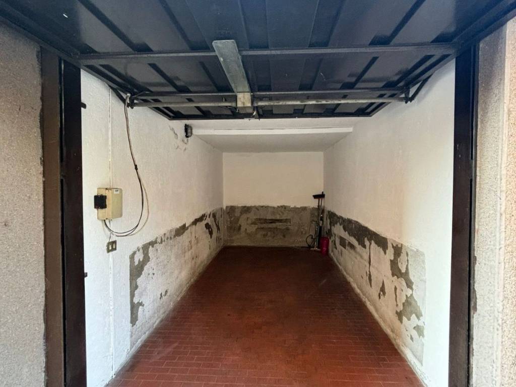 Box / garage a Como in Via Francesco Crispi, 29 - Foto 2