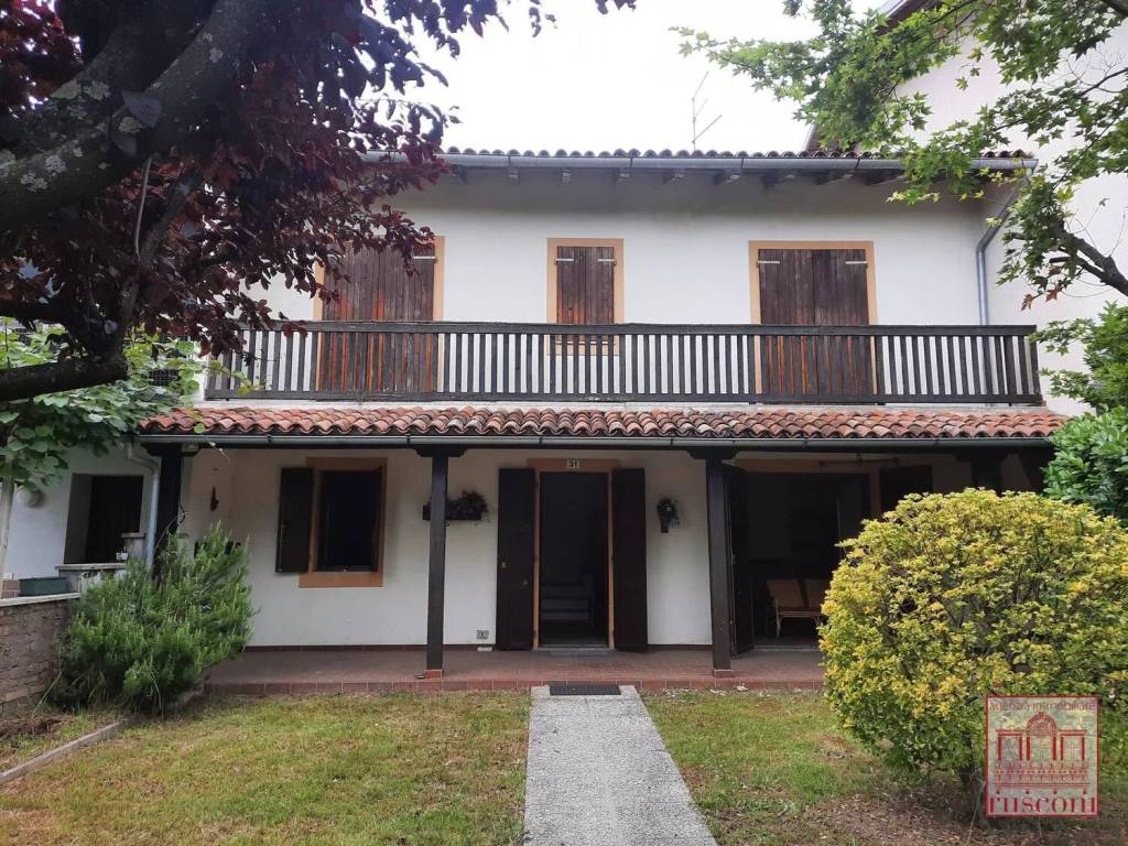 Villa a Cavasso nuovo in Via Martiri Della Libertà, 31 - Foto 5