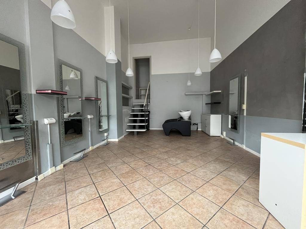 Immobile a Sesto calende in Via dell'Olmo - Foto 2