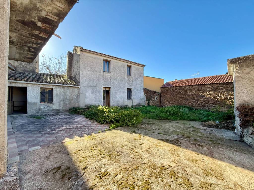Casa indipendente a Armungia in via Municipio, 42 - Foto 2
