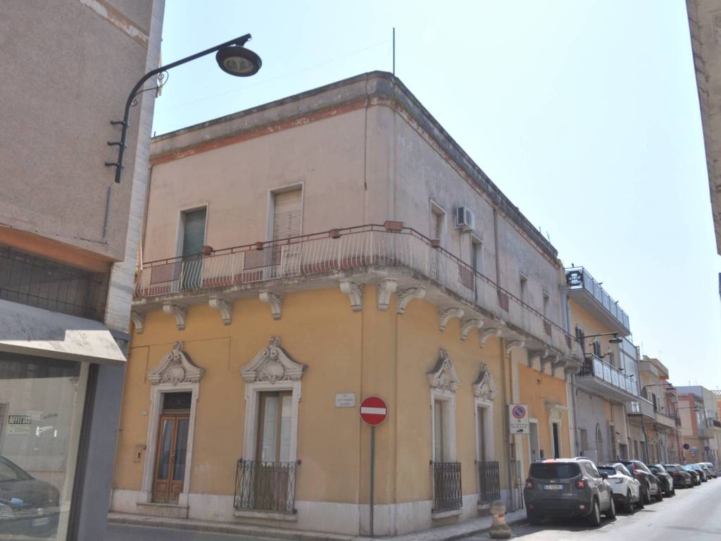 Casa indipendente a San vito dei normanni in Via Dottor Vincenzo Azzariti, 1 - Foto 2