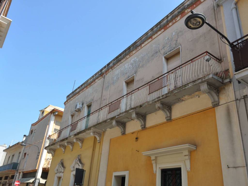 Casa indipendente a San vito dei normanni in Via Dottor Vincenzo Azzariti, 1 - Foto 3