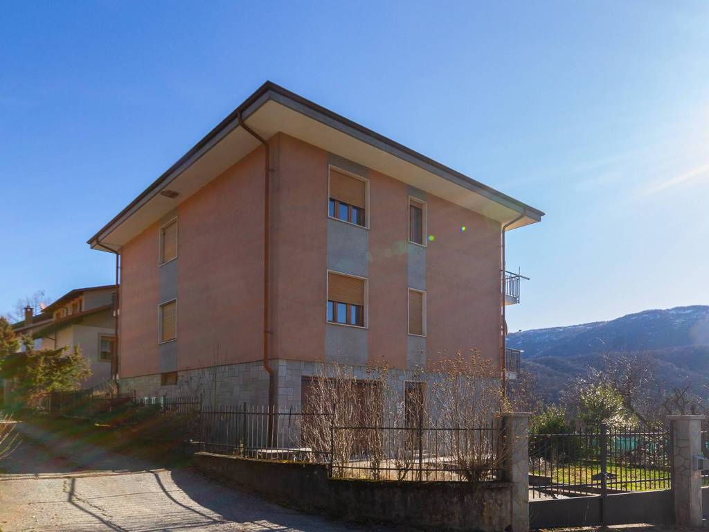 Villa a Paesana in Strada Vecchia Roè, 4 - Foto 2