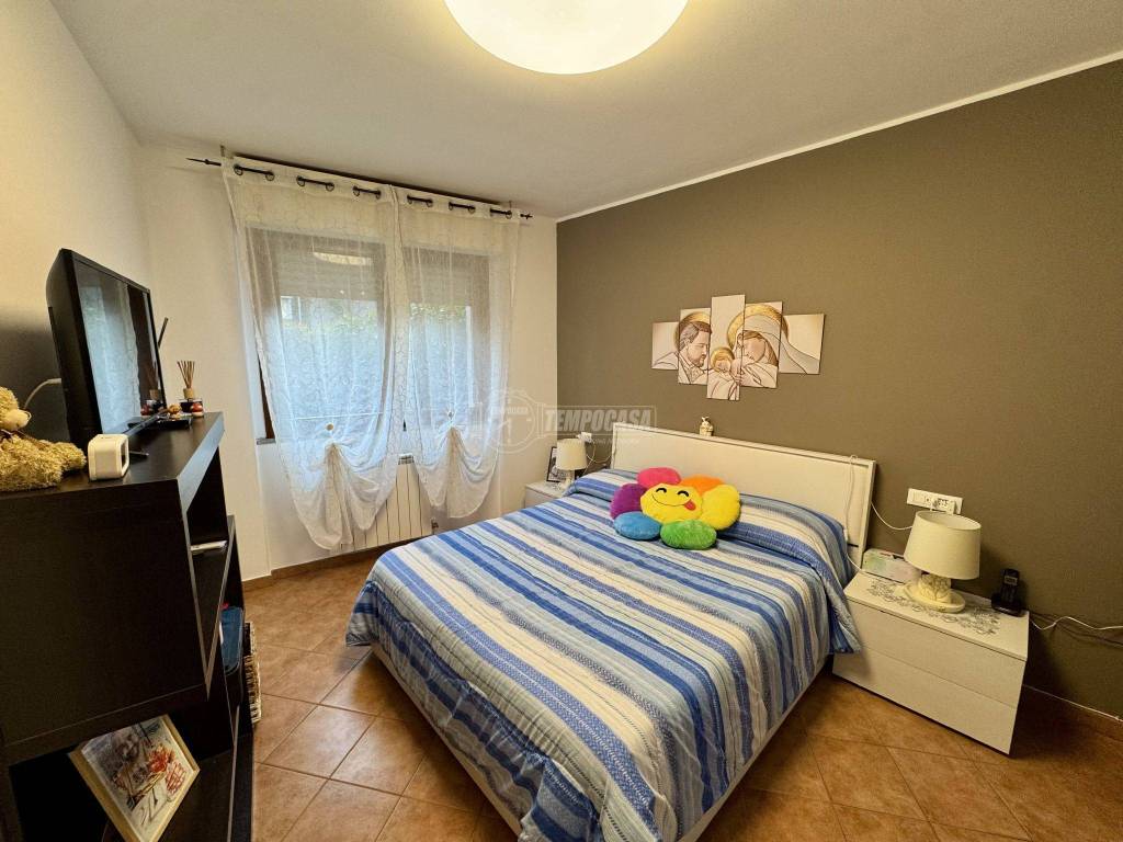 Appartamento a Luino in Via Filippo Turati 106/A/B - Foto 2