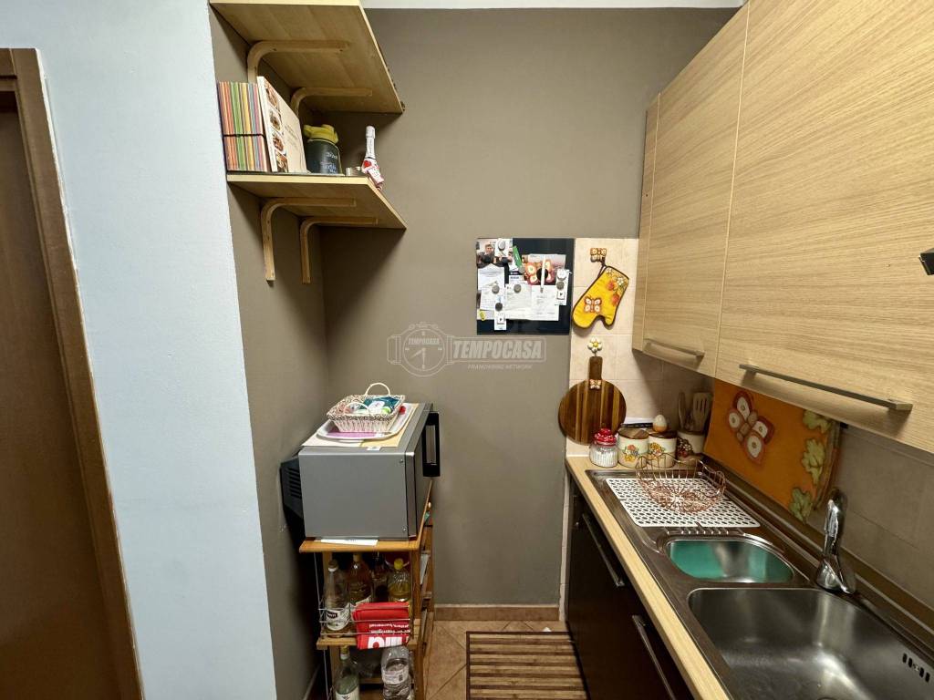 Appartamento a Luino in Via Filippo Turati 106/A/B - Foto 5