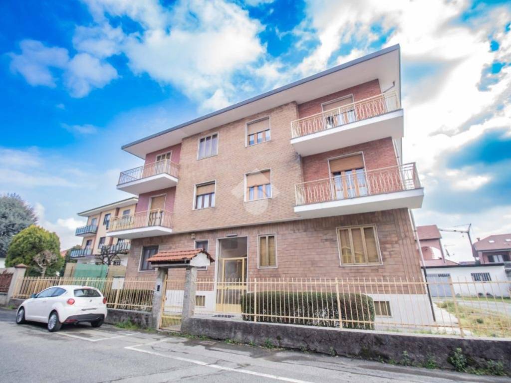 Appartamento a Leinì in Via L. Ronco, 35 - Foto 2