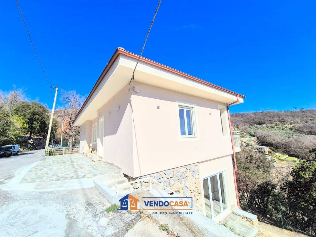 Appartamento a Finale ligure in Località Centro Olle - Foto 5