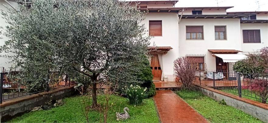 Villetta a schiera a Pistoia in Via Pietro Borgognoni, - Foto 2