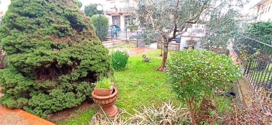 Villetta a schiera a Pistoia in Via Pietro Borgognoni, - Foto 3