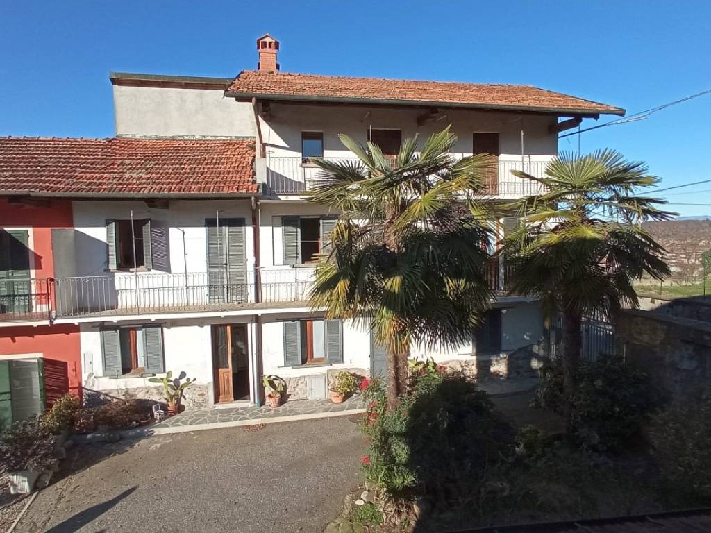 Casa indipendente a Borgomanero in Via Ruga, 21 - Foto 4