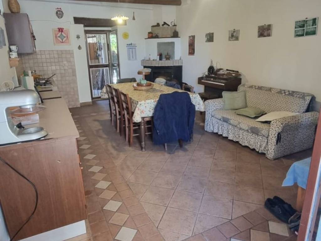 Appartamento a Ascoli piceno in Frazione Polesio - Foto 2