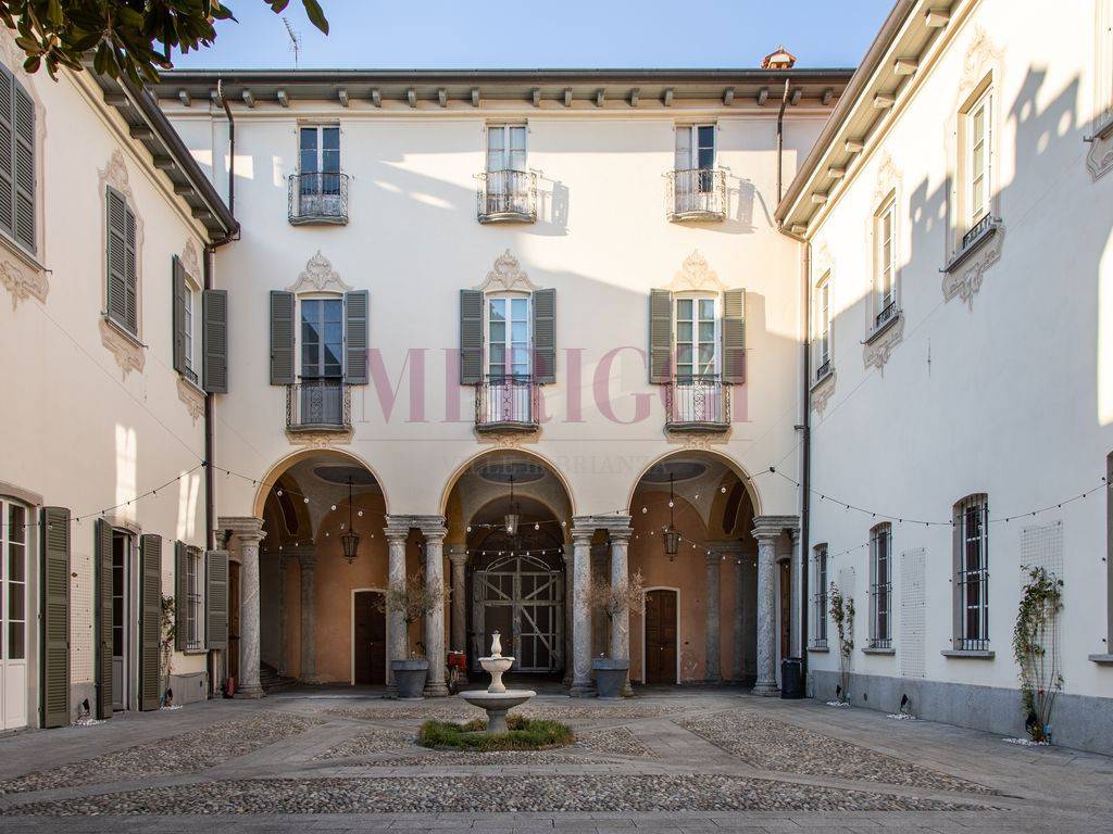 Villa a Oggiono in Via 1 Maggio, 83 - Foto 2