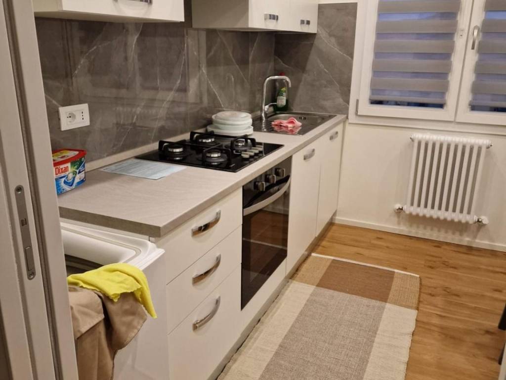 Appartamento a Ferrara in Via Giovanni Pareschi, 26 - Foto 2
