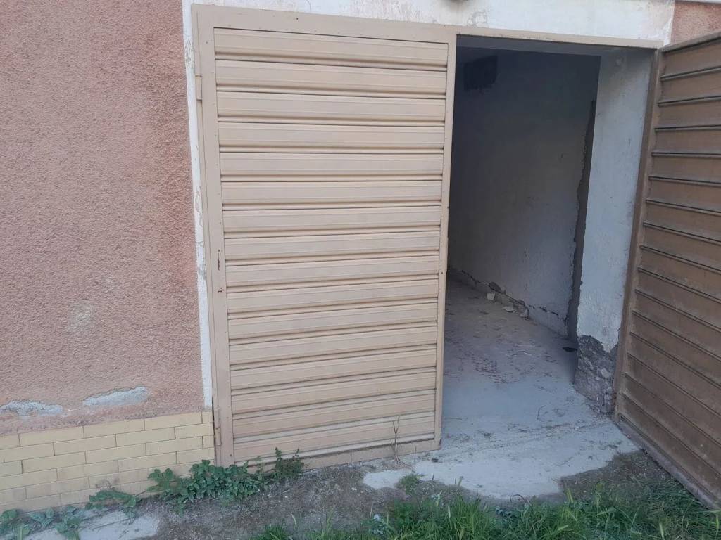 Box / garage a Amelia in Via Primo Maggio, 20 - Foto 2