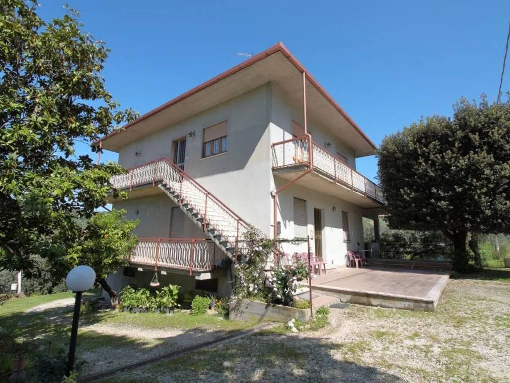 Villa a Amelia in Strada Di Cecanibbio No Number - Foto 5