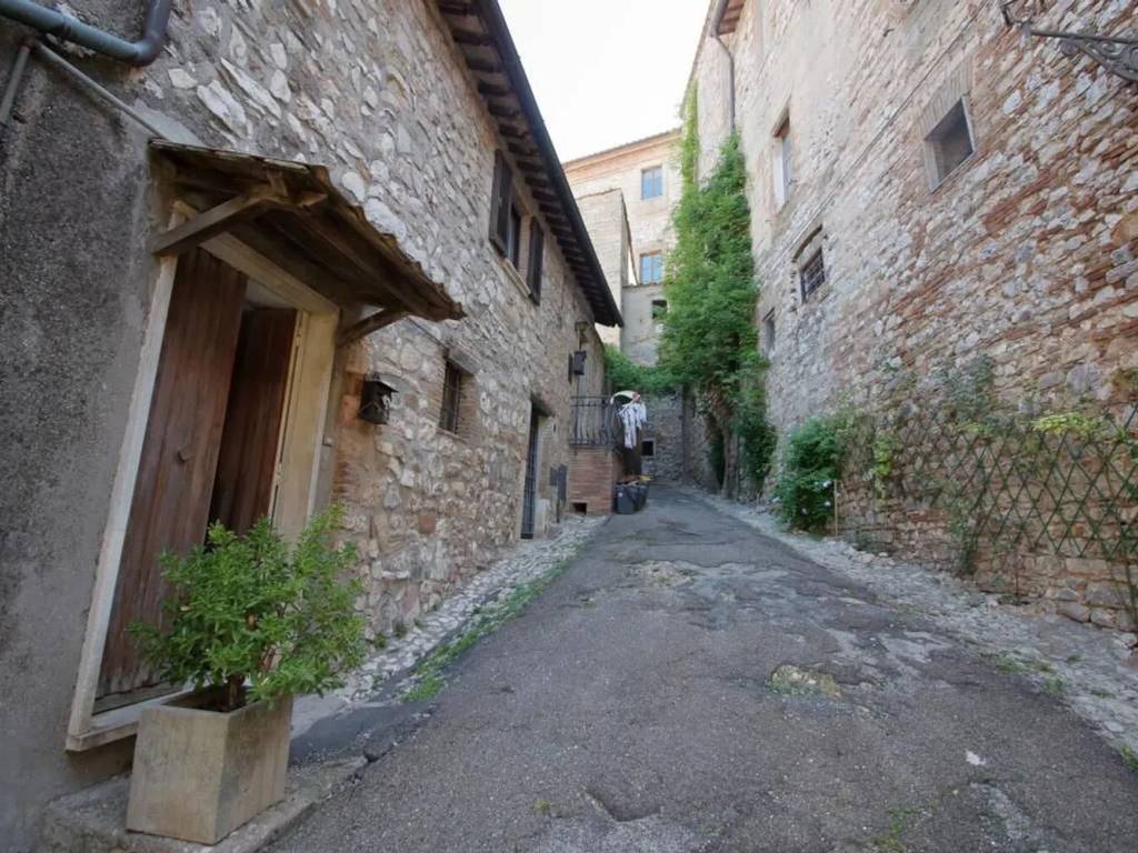 Appartamento a Amelia in Via B. Liviani, 23 - Foto 3