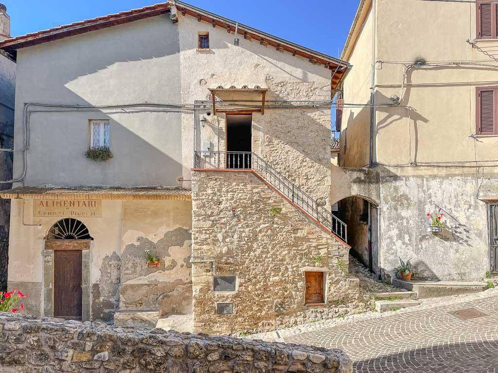 Appartamento a Scandriglia in Via della Chiesa - Foto 2