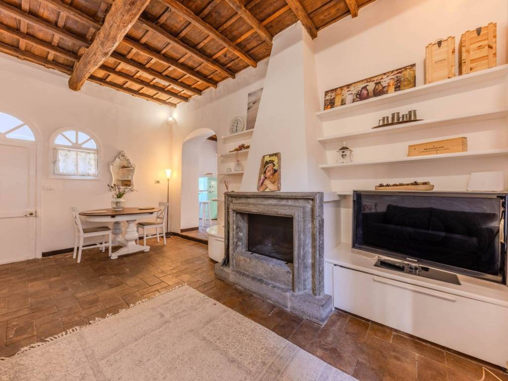 Appartamento a Capodimonte in Piazza della Rocca - Foto 4