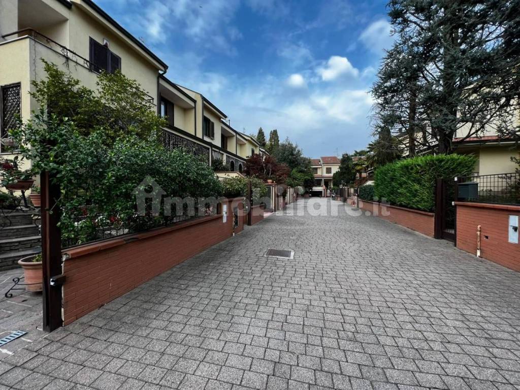 Villa a Basiglio in Via Renoncino - Foto 3