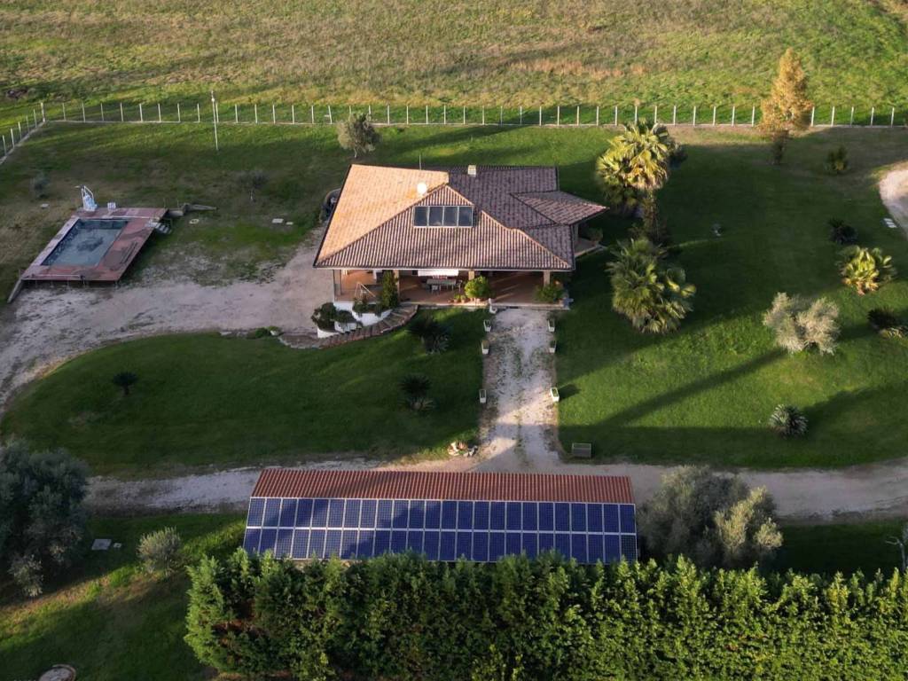 Villa a Latina in Strada di Monfalcone, 197 - Foto 2
