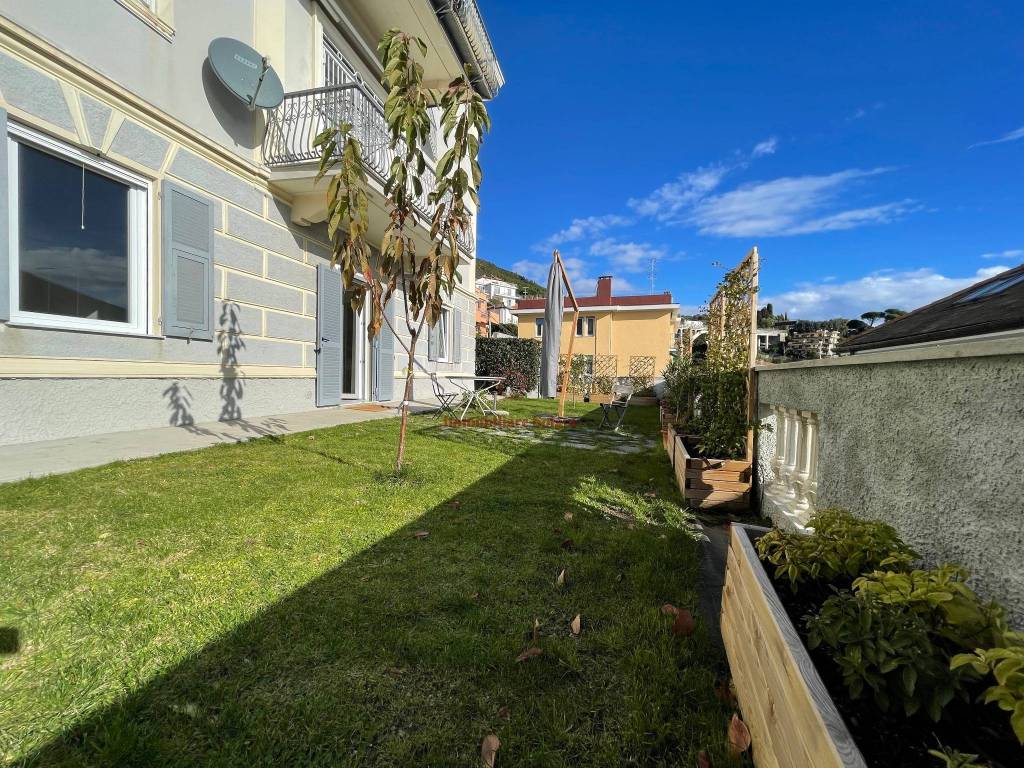 Appartamento a Varazze in Via Cavetto, 18 - Foto 5
