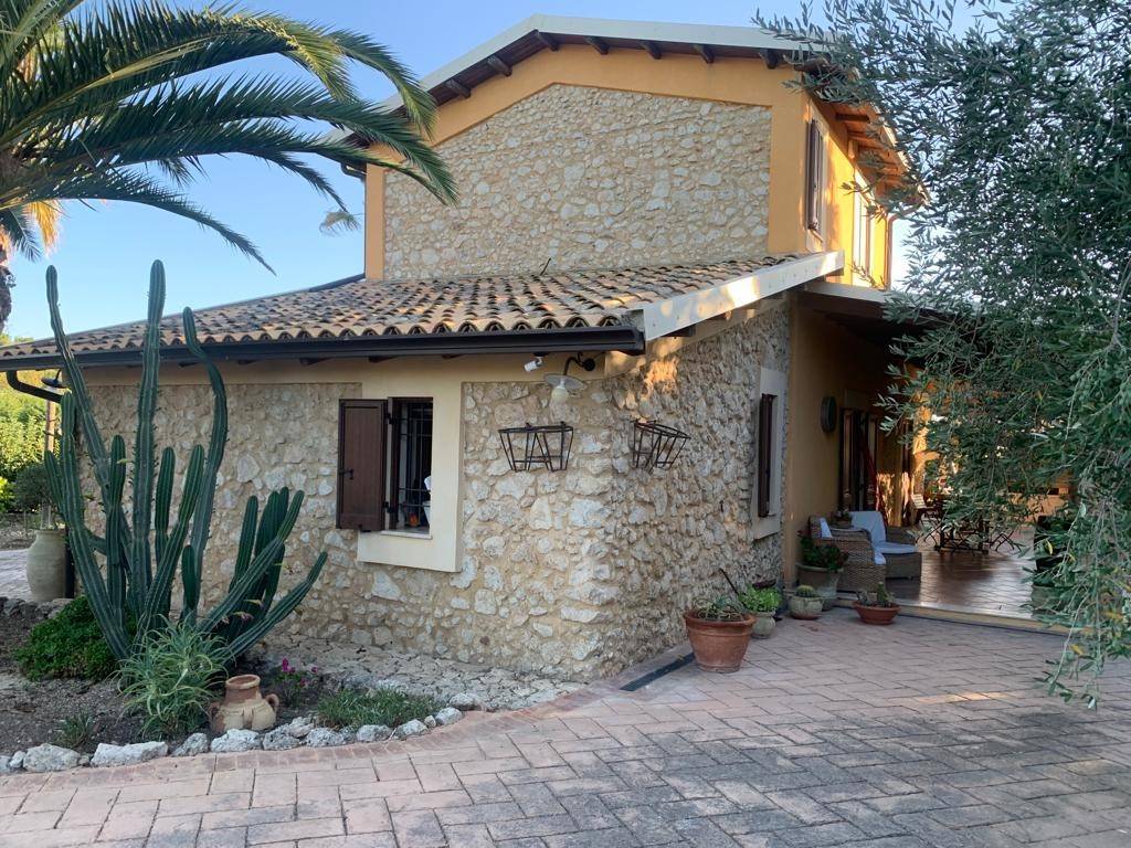 Villa a Canicattì in Contrada Fontanabianca - Foto 2
