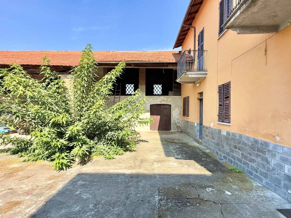Rustico / casale a Cuneo in Via Cascina Pozzo, 18. - Foto 3