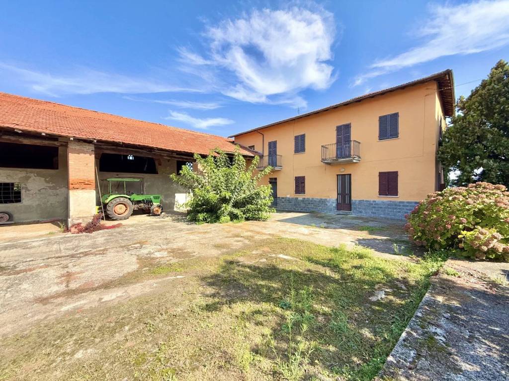 Rustico / casale a Cuneo in Via Cascina Pozzo, 18. - Foto 4