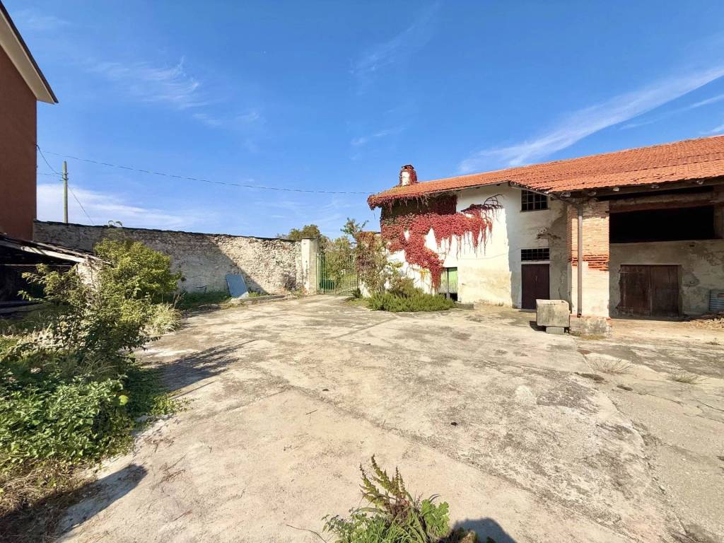 Rustico / casale a Cuneo in Via Cascina Pozzo, 18. - Foto 3