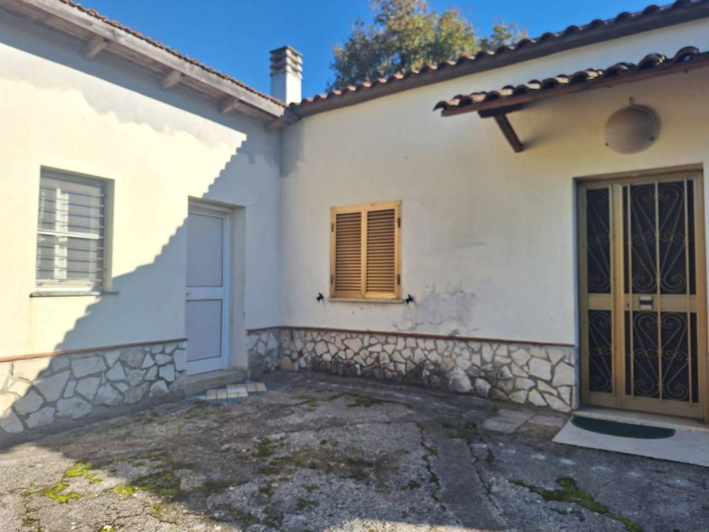 Villa a Sezze in Via Melogrosso - Foto 2