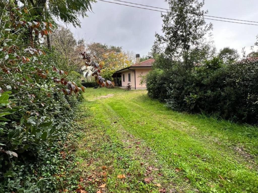 Villa a Latina in Strada Piscina Scura - Foto 3