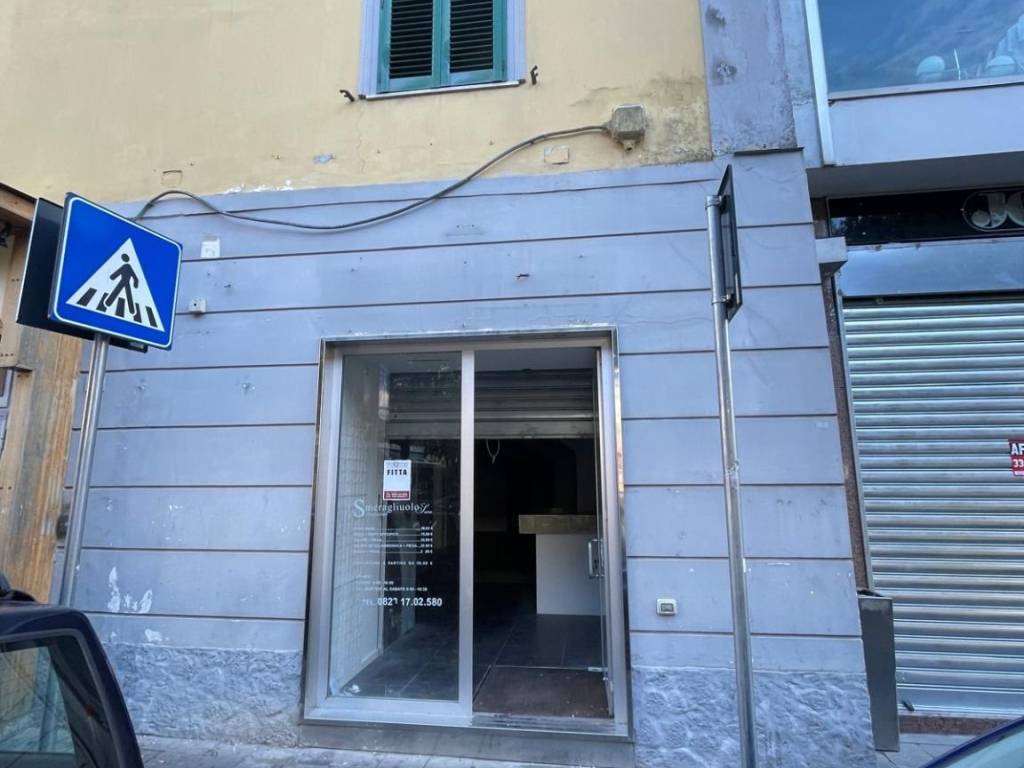 Immobile a Caserta in Piazza Luigi Vanvitelli, 34 - Foto 2