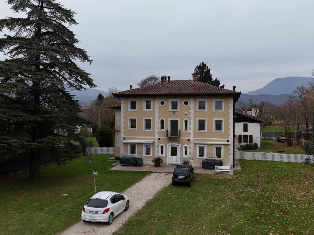 Villa a Pinzano al tagliamento in Via Sottoplovia - Foto 4