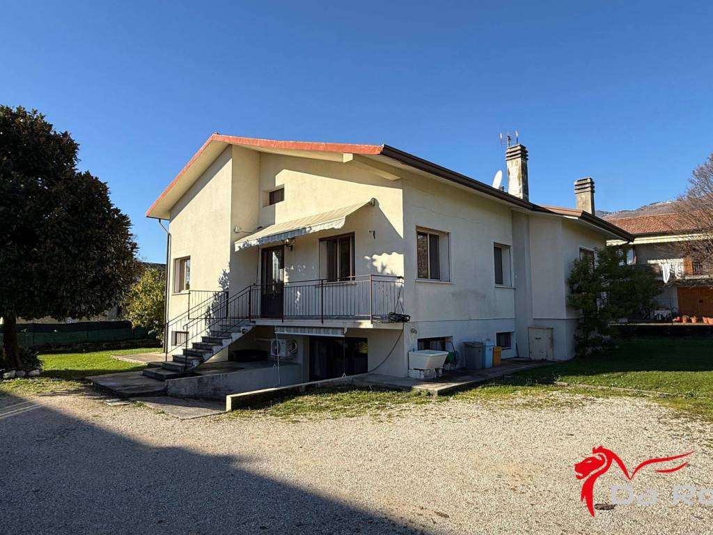 Villa a Aviano in Via Giuseppe Garibaldi, 9 - Foto 3