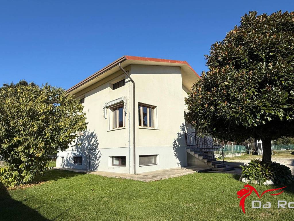 Villa a Aviano in Via Giuseppe Garibaldi, 9 - Foto 5