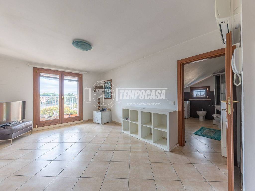 Appartamento a Ciampino in Via Antonio Locatelli 34 - Foto 2