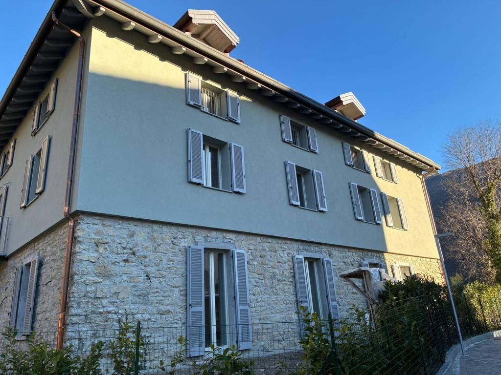 Appartamento a Canzo - Foto 2