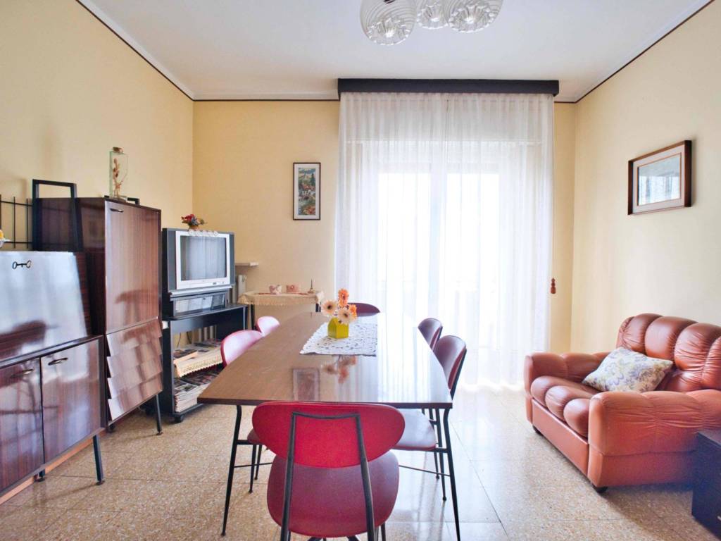 Appartamento a Novara in Strada Privata Ugo Foscolo, 11 - Foto 2