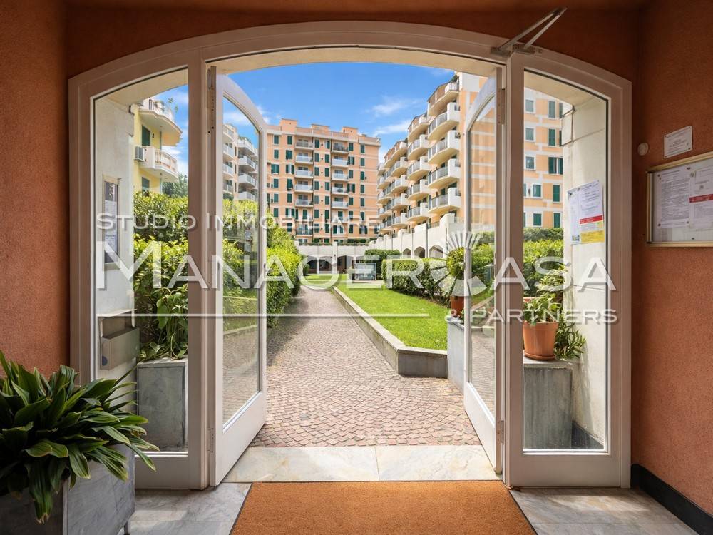 Appartamento a Arenzano in Piazza Golgi, 17 - Foto 2