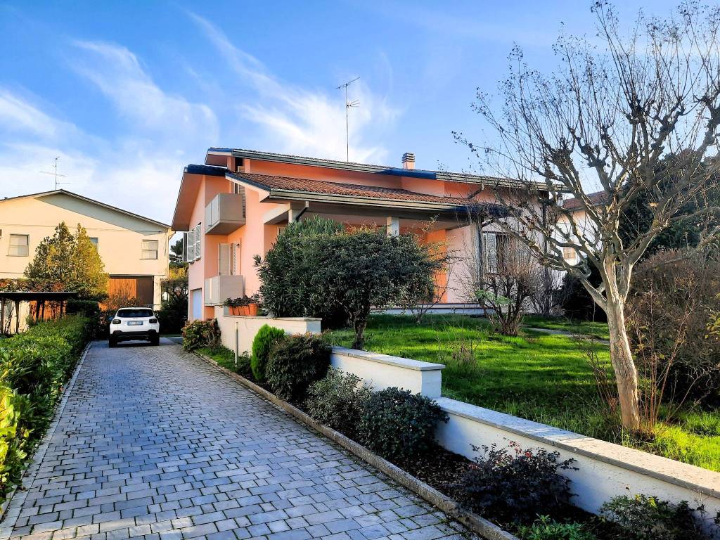 Villa a Massa lombarda in Via Modena, 35 - Foto 3