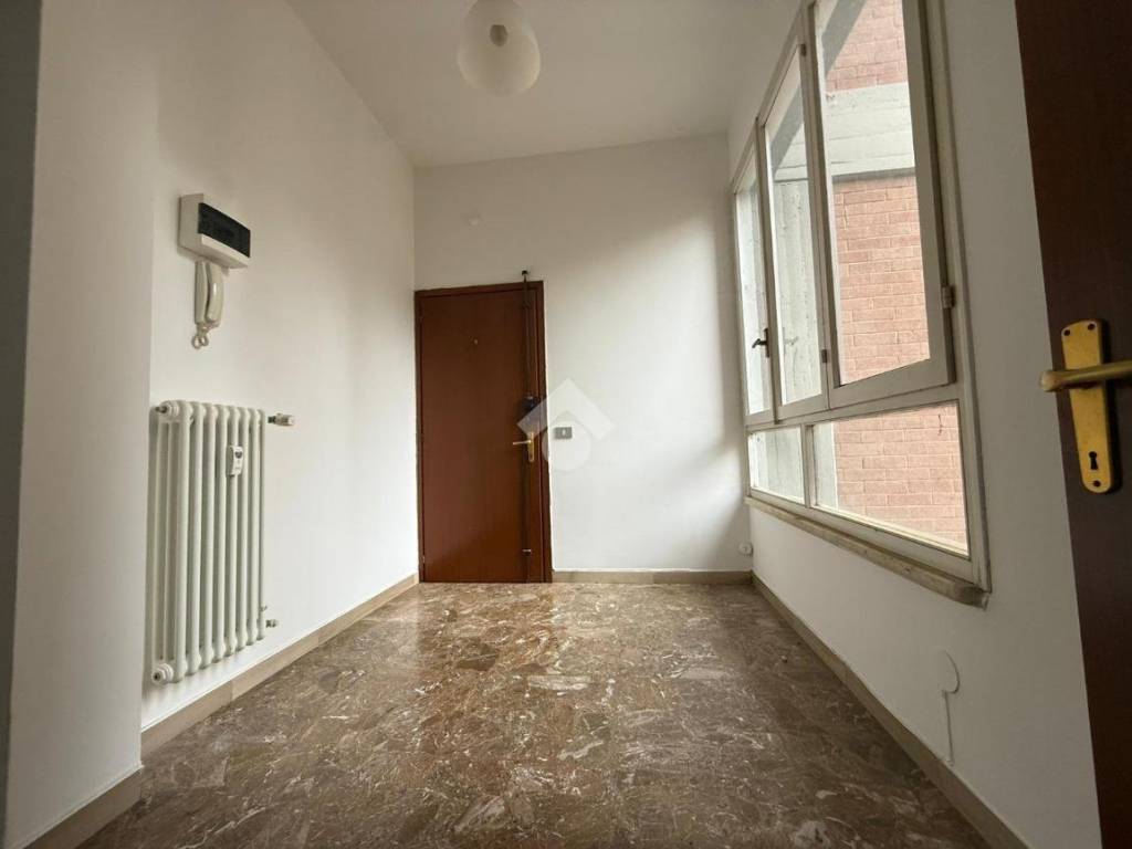 Appartamento a Reggio emilia in VIA PETRARCA, 5 - Foto 2