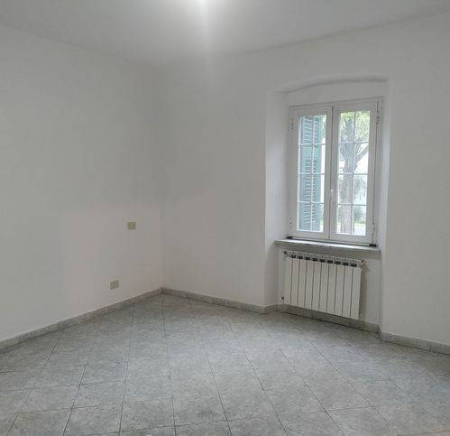 Villetta a schiera a Sarzana in Viale Giuseppe Mazzini 235 - Foto 4