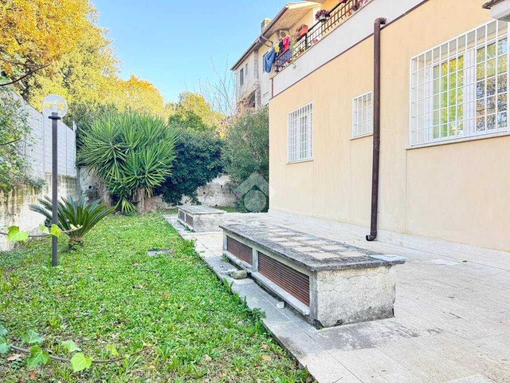 Appartamento a Anguillara sabazia in Via Carlo Alberto Dalla Chiesa, 46 - Foto 4