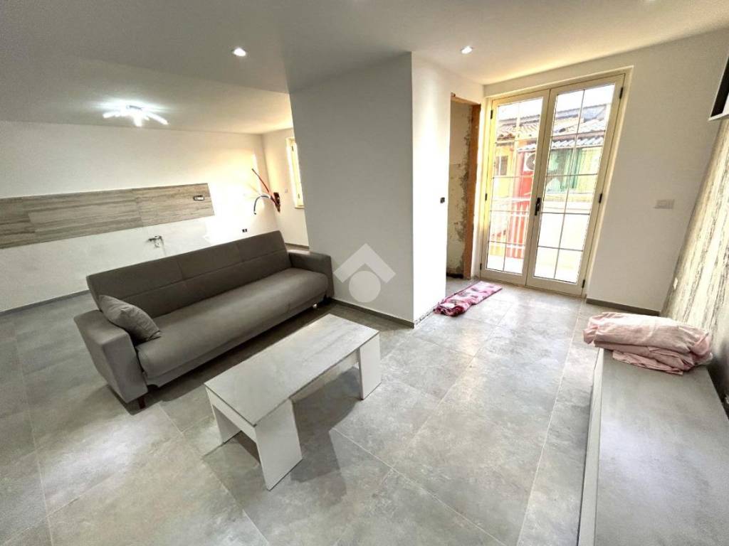 Casa indipendente a Lamezia terme in Via Liguria, 27 - Foto 2