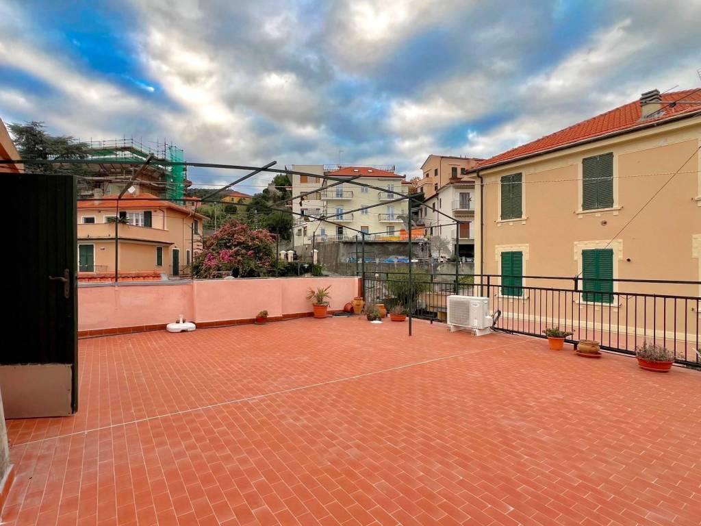 Appartamento a Spotorno in Via Demaestri - Foto 3