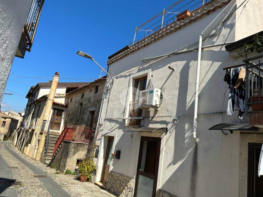 Casa indipendente a Cosenza in Via Interna, 87 - Foto 2