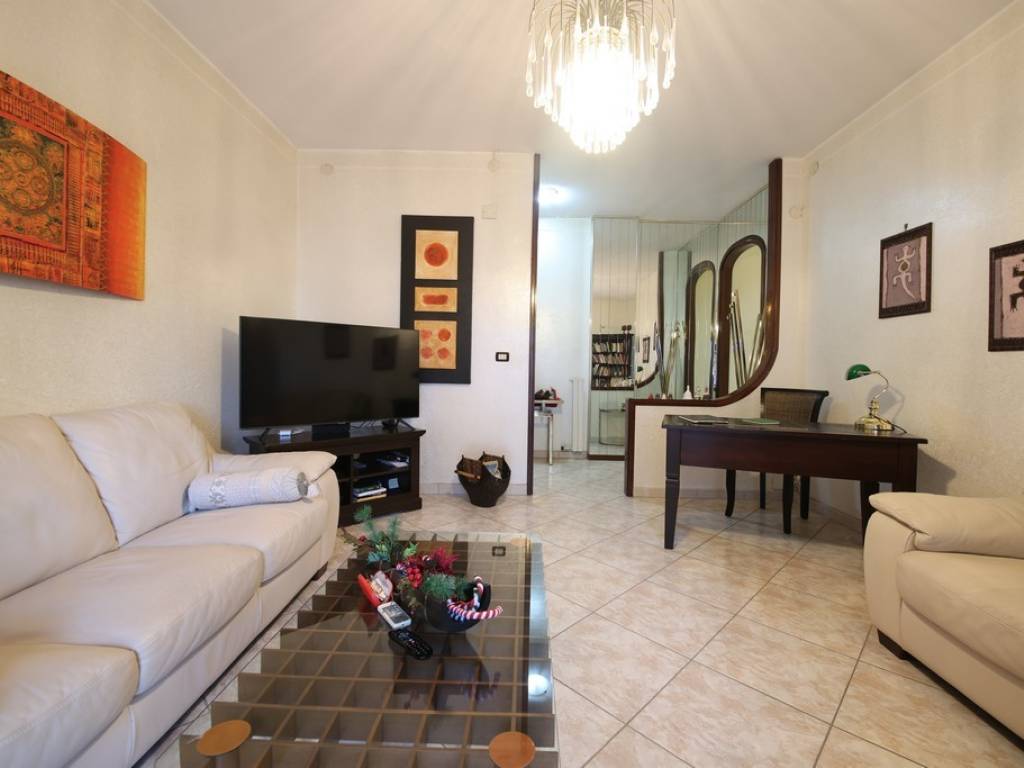 Appartamento a Brindisi in Via Don Giovanni Minzoni, 18 - Foto 4