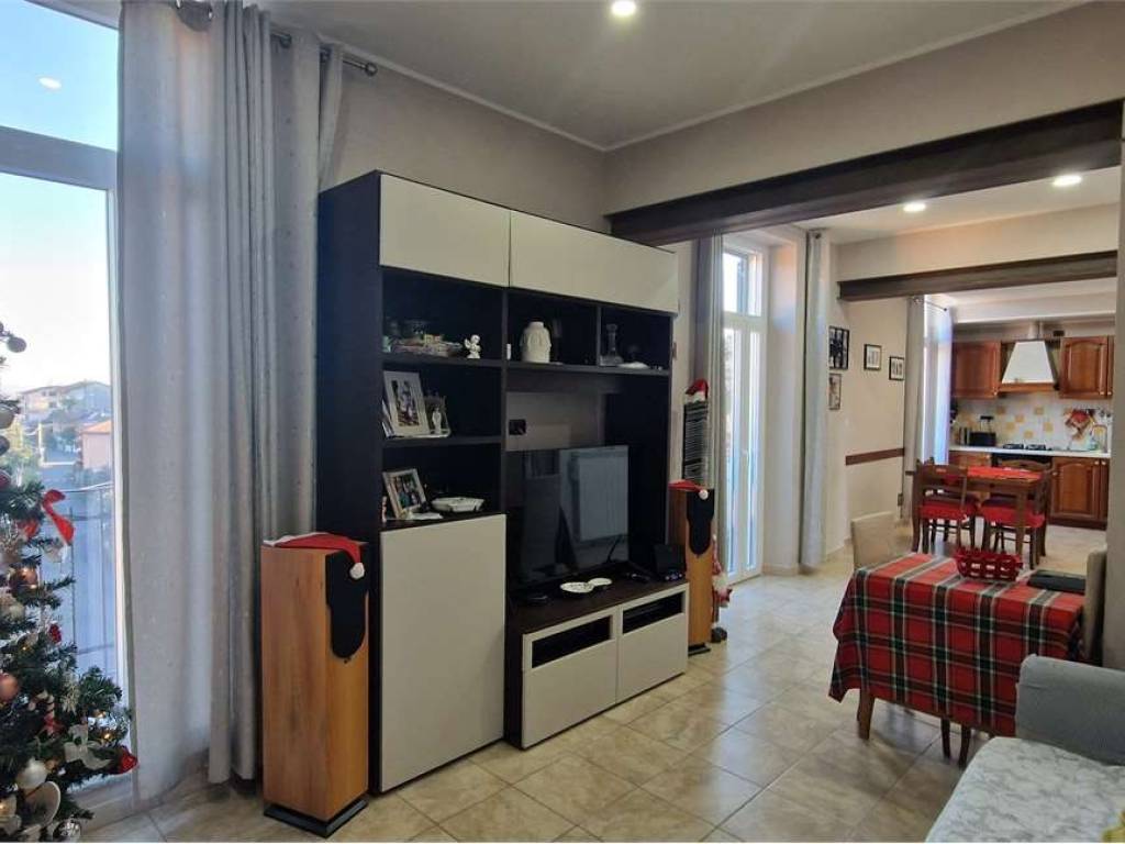 Appartamento a Besozzo in via binda, 21 - Foto 3