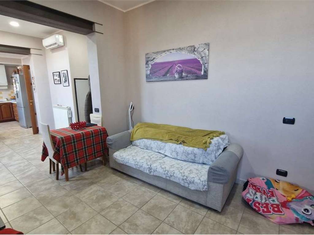 Appartamento a Besozzo in via binda, 21 - Foto 4